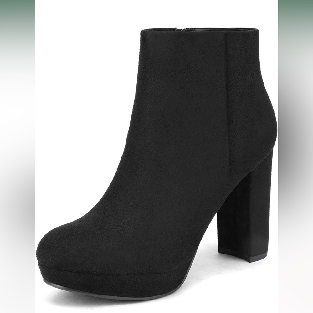 Dream Paris Black Chunky Bootie 7.5